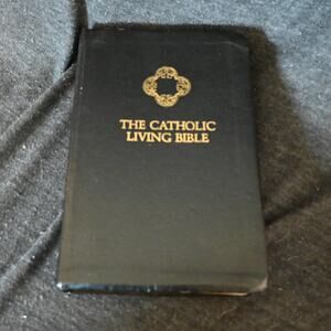 Vintage Catholic Living Bible Tyndale 1988 Printing Faux Leather Red Letter